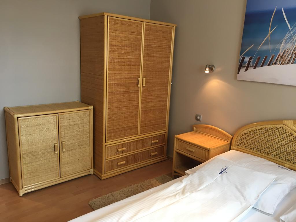 Wolin-Travel Apartament Dom Przy Parku Miedzyzdroje Extérieur photo